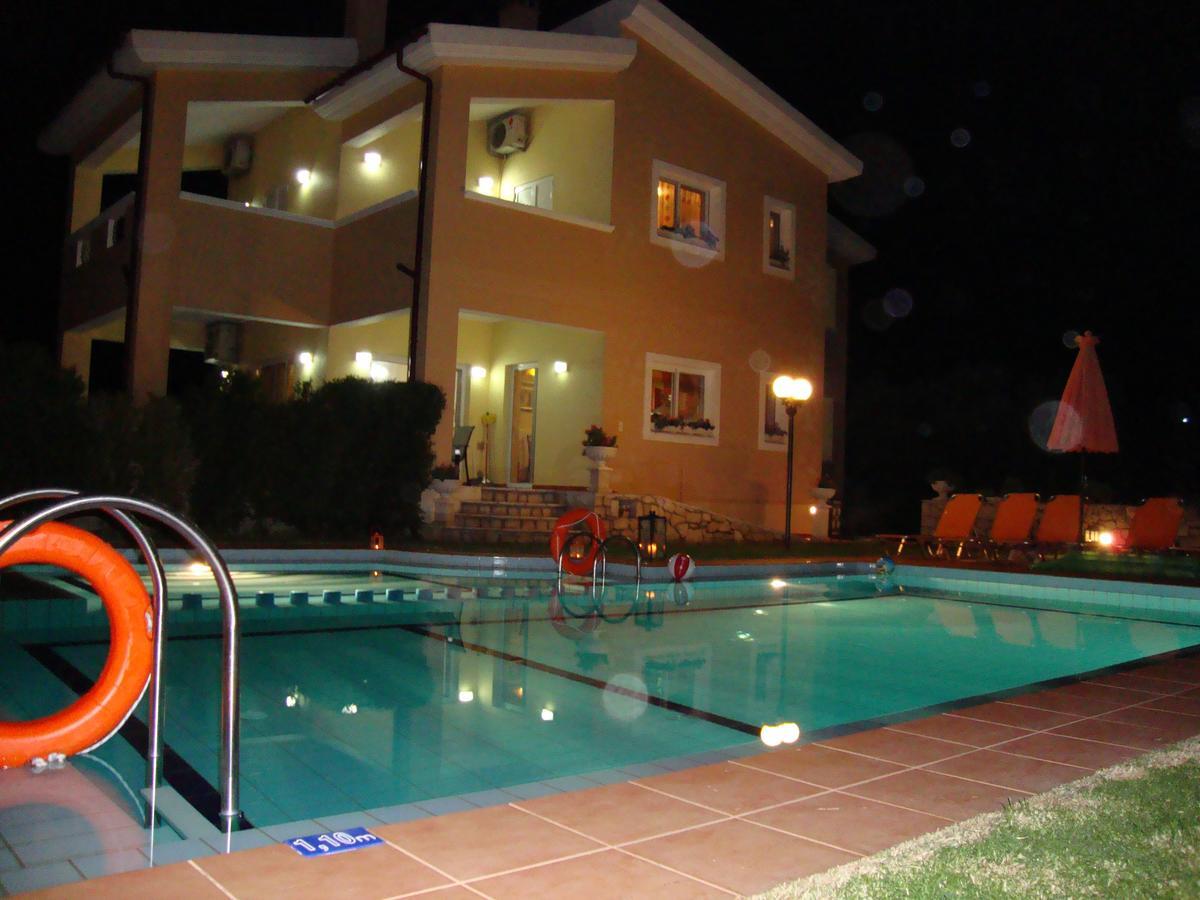 Villa Clio Armenoi  ภายนอก รูปภาพ
